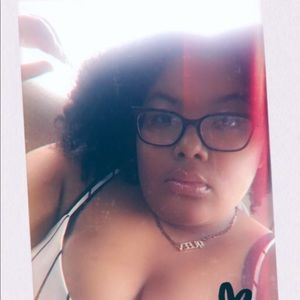 Meet your Posher, Serina